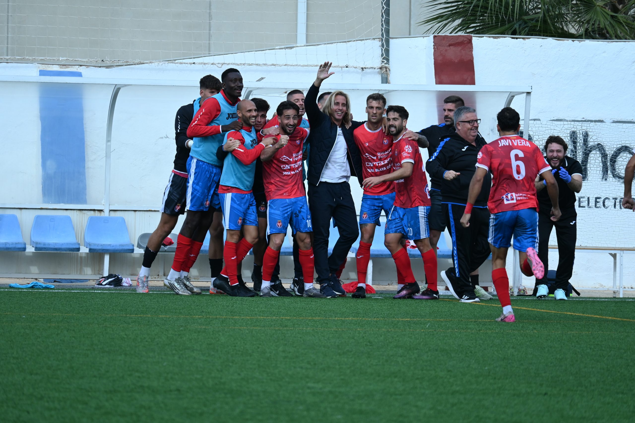 La victoria vuelve a dibujar sonrisas en la familia Minera