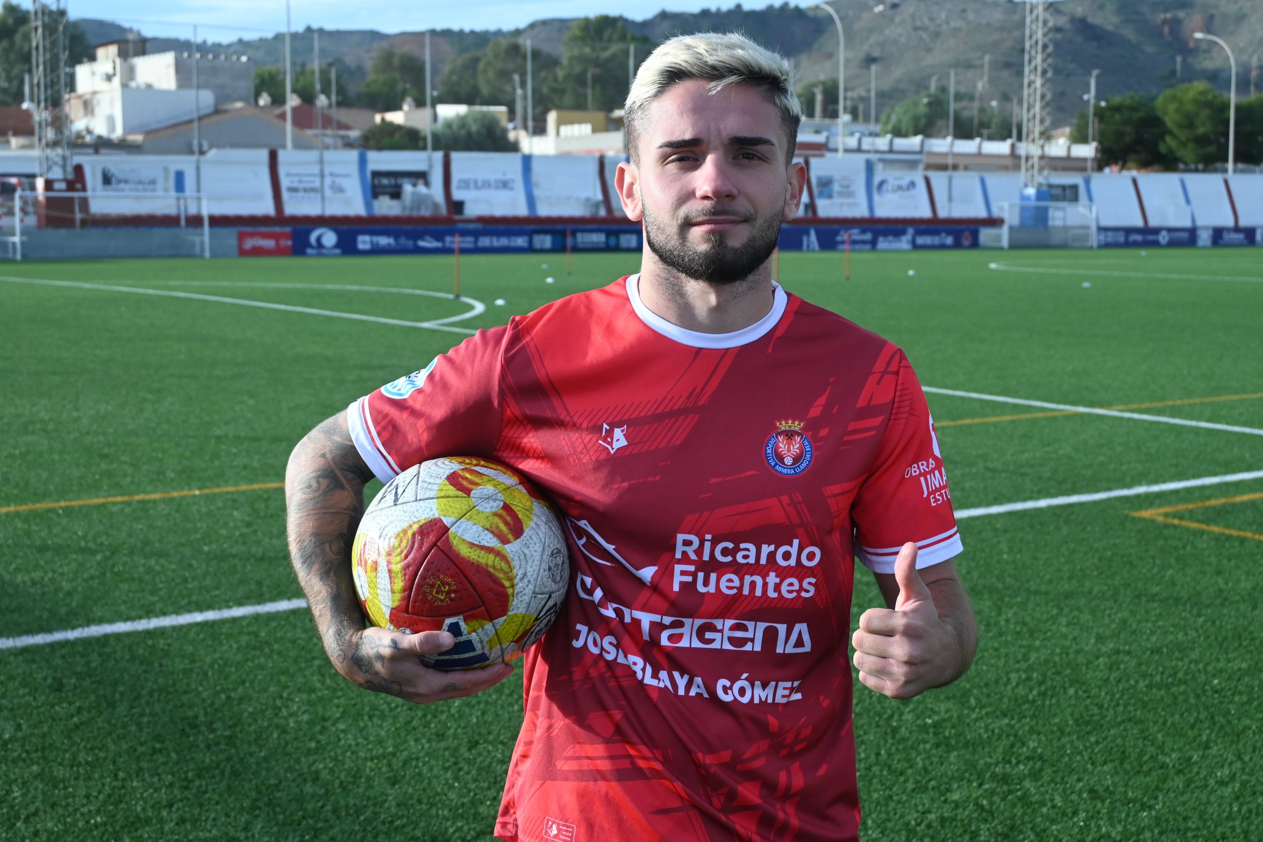 Imagen principal del anuncio del fichaje de Pitu.