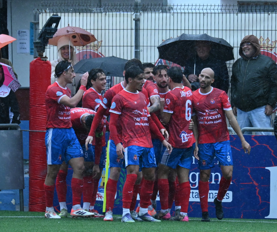Un bus cargado de sueños vuelve a echar a rodar con Estepona como primera parada del año