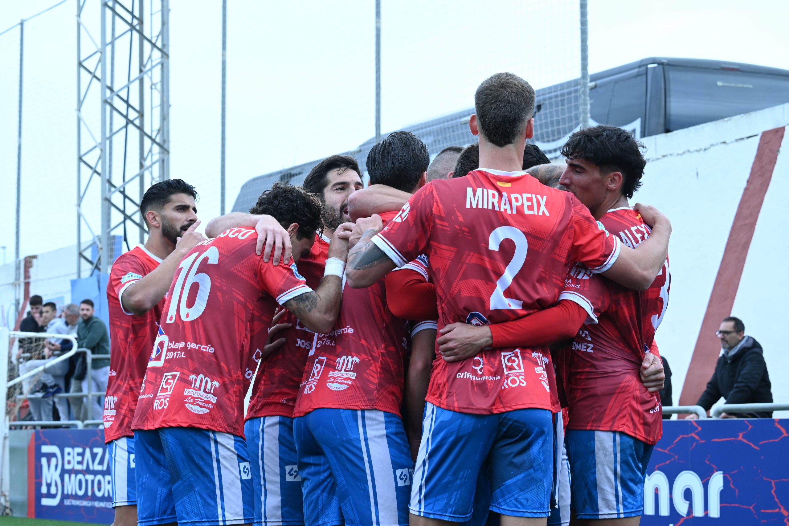 Imagen principal de la crónica del Deportiva Minera 5-0 Linares Deportivo.